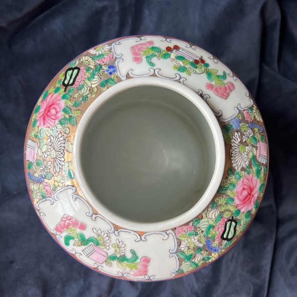 Stunning Large Antique Rose Famille Canton Porcelain Ginger Jar, Hand Painted - Picture 8 of 10